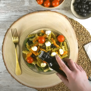 Receta de ensalada vending Delikia con Fusilli, tomates cherry y mozzarella